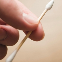 thumbnail - 갑자기 소리가 안 들린다면, ‘이 원인’ 의심하세요