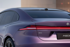 기사로 이동 - 주유소는 이제 잊으세요… 1200km 달리는 ‘초장거리’ 세단 등장