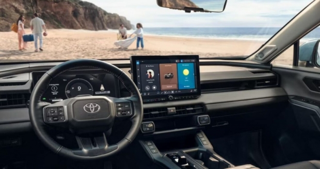 thumbnail - 기름값 걱정은 옛말이 되겠네… 1183km 달리는 토요타 SUV