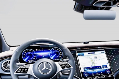 thumbnail - 쌀쌀한 2월 끝자락에 등장… 1억 넘는 벤츠 전기 SUV의 승부수