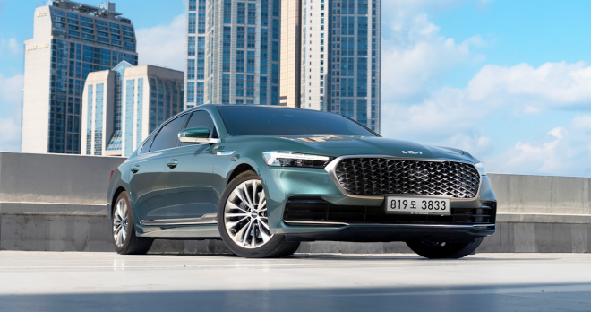 thumbnail - 추운 2월, 조용한 돌풍… G80 대신 계약서 쓰게 만든다는 국산 플래그십 세단