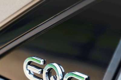 thumbnail - 추운 겨울에도 마음 편안히… 467km 달리는 벤츠 전기 SUV 나왔다