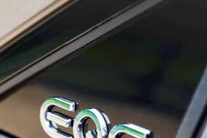 기사로 이동 - 추운 겨울에도 마음 편안히… 467km 달리는 벤츠 전기 SUV 나왔다