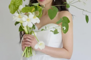 기사로 이동 - 다이어트 자극 제대로네… 7살 연하 사로잡은 신지의 웨딩드레스 핏