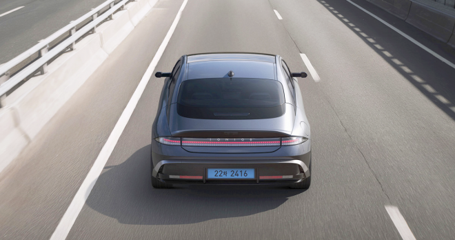 thumbnail - 달리는 맛이 다르네요… 3월에 주목할 국산 전기 세단