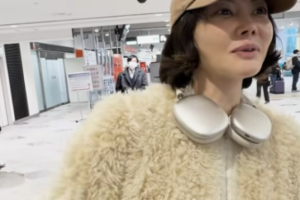 기사로 이동 - 금괴 밀수범으로 오해받았나… 3월 일본 공항서 몸수색 당한 여배우