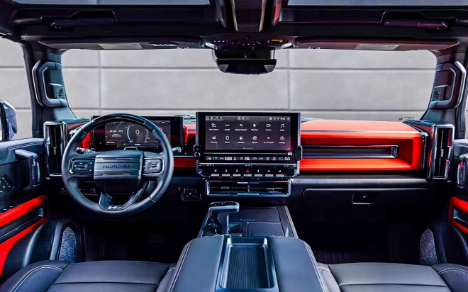 thumbnail - 도로를 대각선으로 달린다… 상상 초월하는 ‘허머 EV’ 국내 상륙 임박