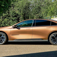 thumbnail - 일본 감성 포기 못했나… 한번 주유로 1300km 달리는 신형 세단