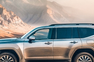 기사로 이동 - 봄바람 부는 3월의 오프로드… 랜드크루저, 75년 만에 하이브리드 심장을 품다