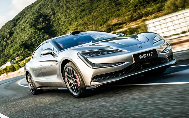 thumbnail - 충전은 옛말이 될까… 한번에 1000km 달리는 전기 세단 공개