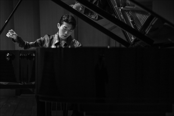 thumbnail - 힙합은 잠시 내려놓고… 버클리 포기했던 래퍼, 베토벤을 연주하다