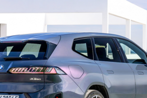 기사로 이동 - 벌써부터 설레게 만드네… 805km 달리는 BMW 전기 SUV 온다