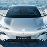 thumbnail - 봄바람과 함께 불어온 파격… 3천만원대 637마력 중국 세단