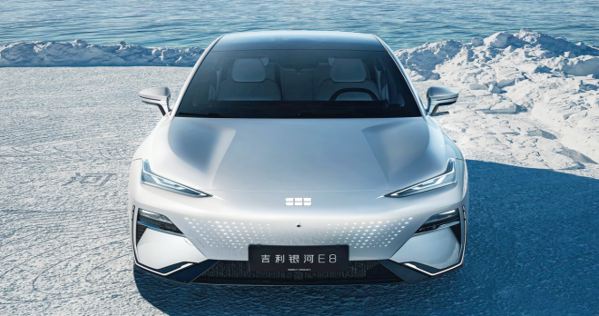 thumbnail - 봄바람과 함께 불어온 파격… 3천만원대 637마력 중국 세단