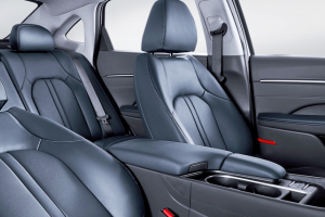 기사로 이동 - SUV만 찾는다더니… 3월에 그랜저마저 이겨버린 국산 세단