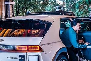 기사로 이동 - 따뜻한 봄날, 기사님은 어디에… 스스로 달리는 아이오닉 5 택시 등장