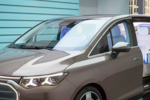 기사로 이동 - 봄바람 부는 3월, 카니발은 어쩌나… 벤츠가 내놓은 ‘초호화 미니밴’