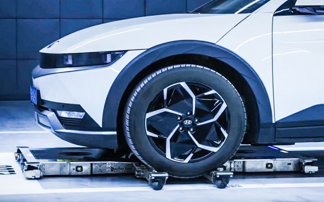 thumbnail - 주차장 뺑뺑이는 옛말… 3월부터 ‘주차로봇’이 알아서 다 해준다