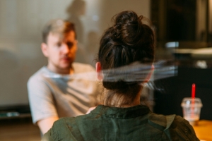 기사로 이동 - 우리 곁에 늘 있는 ‘이 사람’…노화를 앞당기고 있었다?