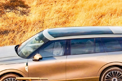 thumbnail - 디자인은 거의 똑같은데… 1억도 안하는 ‘대륙의 레인지로버’ 등장