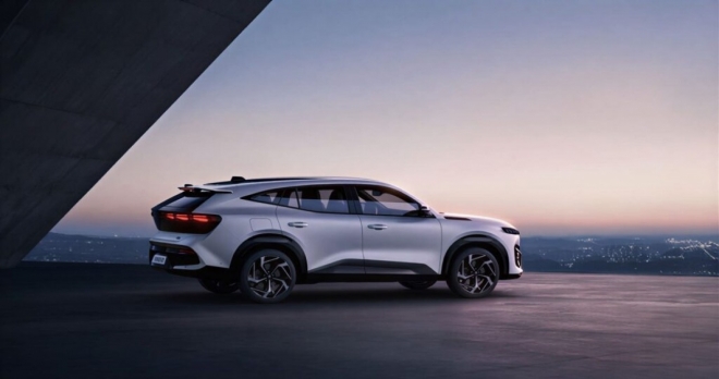 thumbnail - 사고 위험? 알아서 피합니다… 34개 안전기능 품은 르노 신차