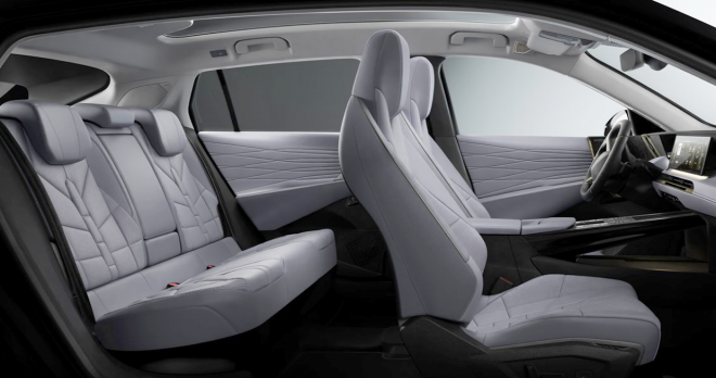 thumbnail - 한 번 타보고 싶어지네요… 740km 달리는 프랑스산 ‘럭셔리 SUV’