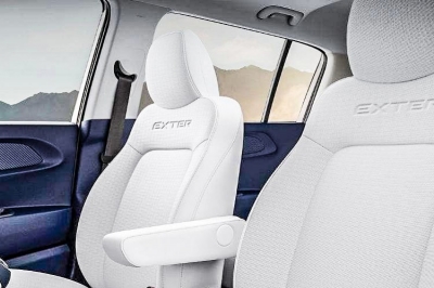 thumbnail - 따뜻한 3월, 경차 대신 고른다는… 900만원대 현대 소형 SUV