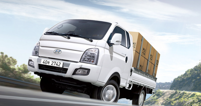 thumbnail - 멋보다 중요한 게 따로 있죠… 3월 도로 위, 유독 흰색 트럭만 보이는 이유