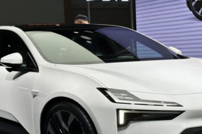 thumbnail - 봄나들이 복잡한 길도 척척… 계기판에 차선 그려주는 전기차