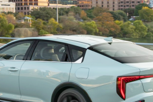 기사로 이동 - 도로 위 시선 싹쓸이할 디자인… 기아 K4, 한국 땅 못 밟는 속사정