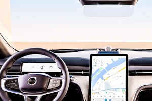 기사로 이동 - 따스한 봄날의 고민… 1천만원 낮춰 등장한 ‘볼보 대형 전기 SUV’