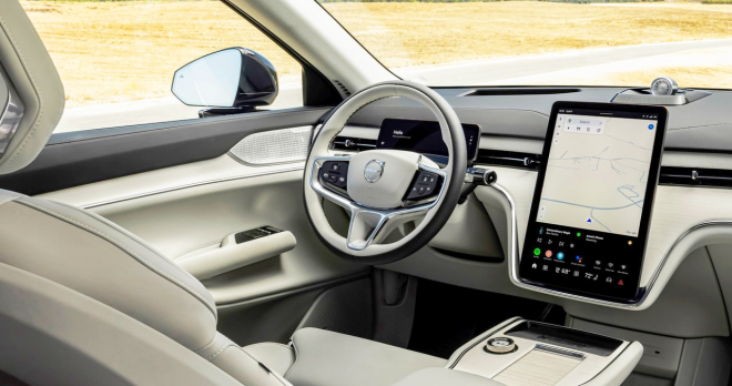 thumbnail - 하이브리드보다 싸다고?… 볼보가 작정하고 내놓은 플래그십 전기 SUV