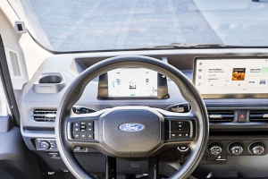 기사로 이동 - 결국 백기 들었나… 1,700만원 저렴해진 포드 전기 화물차의 속사정