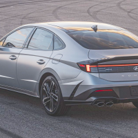 thumbnail - 이제 체면은 옛말이죠… 그랜저 제치고 5060이 선택한 국산 세단