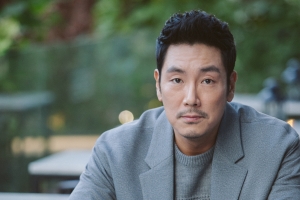 기사로 이동 - 연락마저 끊었다던 그 배우… 말레이시아에서 포착된 뜻밖의 근황