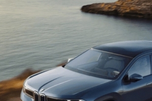 기사로 이동 - 봄바람 불어오니 고민되네… 800km 달리는 BMW 전기차의 등장