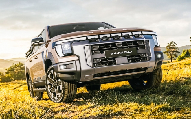 thumbnail - 토레스만 믿을 순 없지… KGM, 2조 5천억 중고차 회사 인수한 진짜 이유