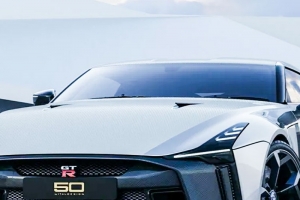 기사로 이동 - 엔진 시대의 마지막 불꽃일까… 하이브리드 심장 품은 ‘닛산 GT-R’