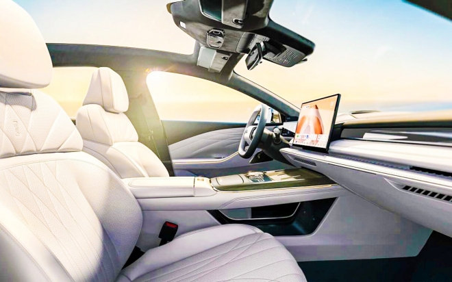 thumbnail - 따스한 4월, 계약서에 도장 찍을 뻔… 그랜저급 세단이 2700만원?