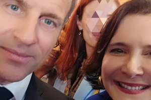 기사로 이동 - 이 조합은 상상도 못했는데… 이다도시, 전지현과 나란히 선 이유