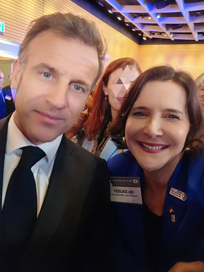 thumbnail - 이 조합은 상상도 못했는데… 이다도시, 전지현과 나란히 선 이유