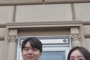 기사로 이동 - 엄마 피는 못 속였나… 오연수가 직접 밝힌 ‘붕어빵’ 아들의 깜짝 행보