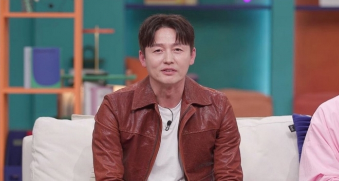 thumbnail - 따스한 봄날 다시 설레나… 47세 배우 이정진, 모두가 얼어붙은 소개팅 현장