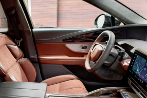 기사로 이동 - 고요한 비행이라는 말, 이제 알겠네… 4월의 차로 뽑힌 링컨 SUV