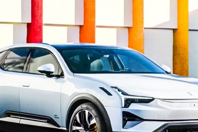 thumbnail - 날 좋은 4월, 고민 깊어지네… 테슬라 고객만 콕 집어 3100만원 깎아준다