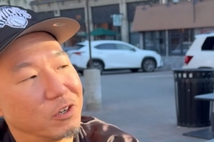 기사로 이동 - “어머니는 자랑스러운 오스카 배우”… 유명 교수도 놀란 아들의 한마디