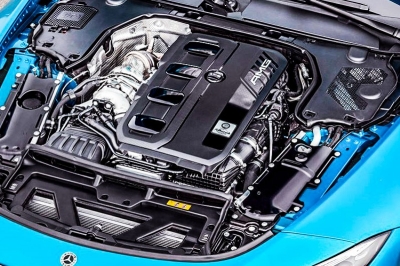 thumbnail - 따스한 봄날 오픈카 고민했는데… 벤츠 SL, 논란의 4기통 결국 버렸다