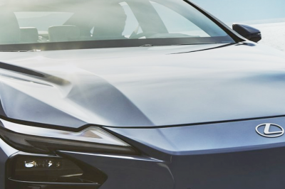 thumbnail - 봄바람처럼 조용히 다가왔다… 8년 만에 칼 갈고 나온 렉서스 ES