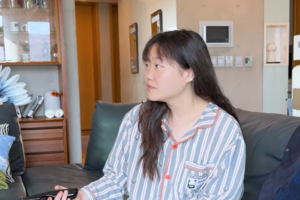 기사로 이동 - “공주 친구들과 회담할 거예요”… 악뮤 이수현, 번아웃 이겨내고 전한 깜짝 근황