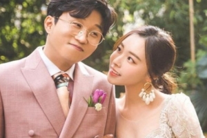 기사로 이동 - 따스한 4월, 드디어 돌아왔네… 박성광 아내 이솔이가 전한 4년간의 기다림